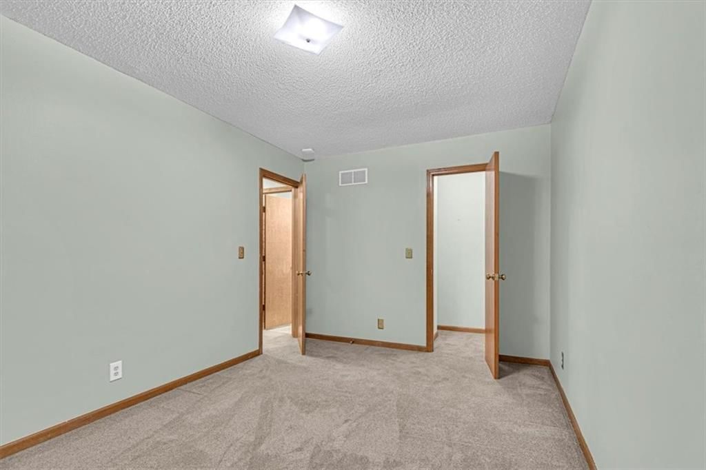 Photo 19 of 30 - 21213 W 51st Terrace