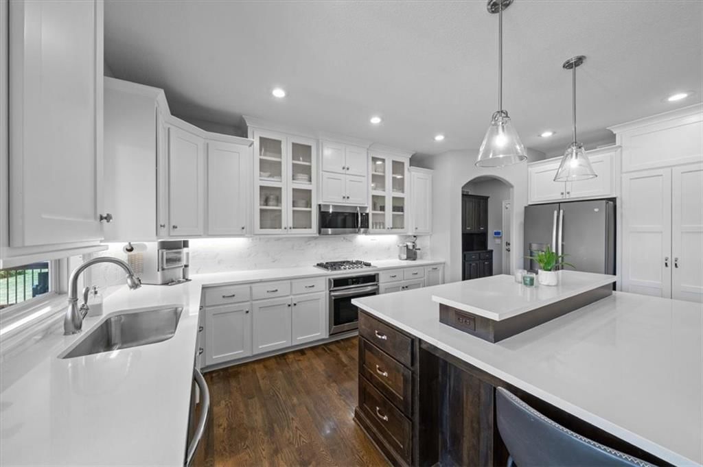 Photo 14 of 55 - 16312 Perry Street