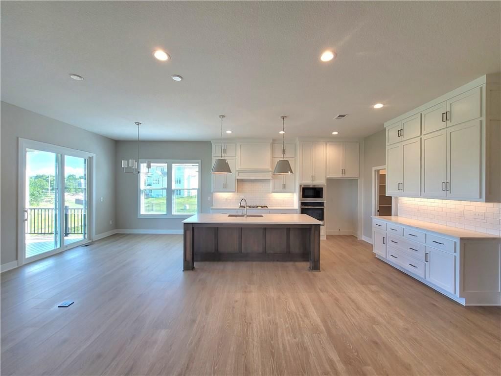 18221 Monrovia Street — photo 7