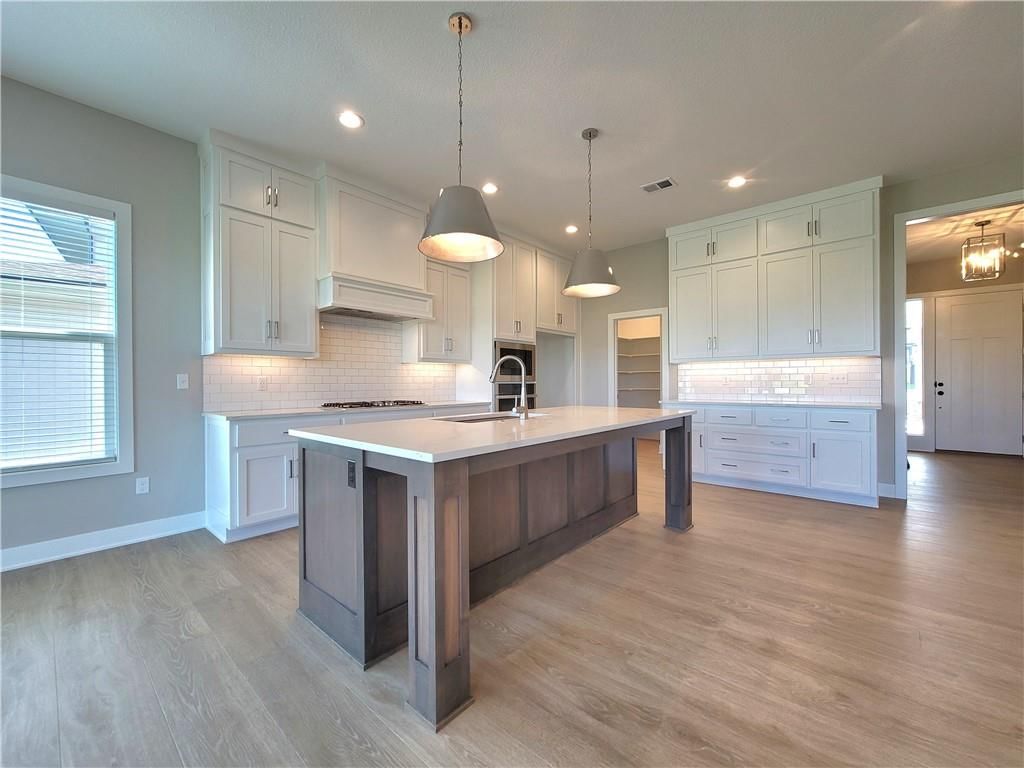 18221 Monrovia Street — photo 8