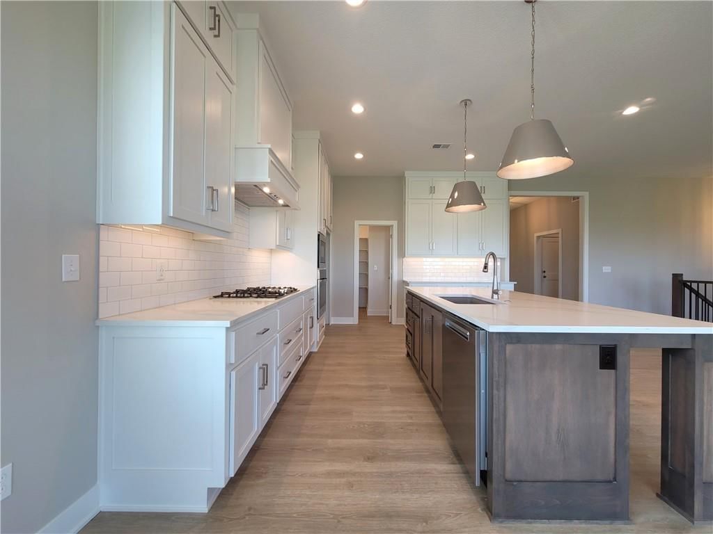 18221 Monrovia Street — photo 9