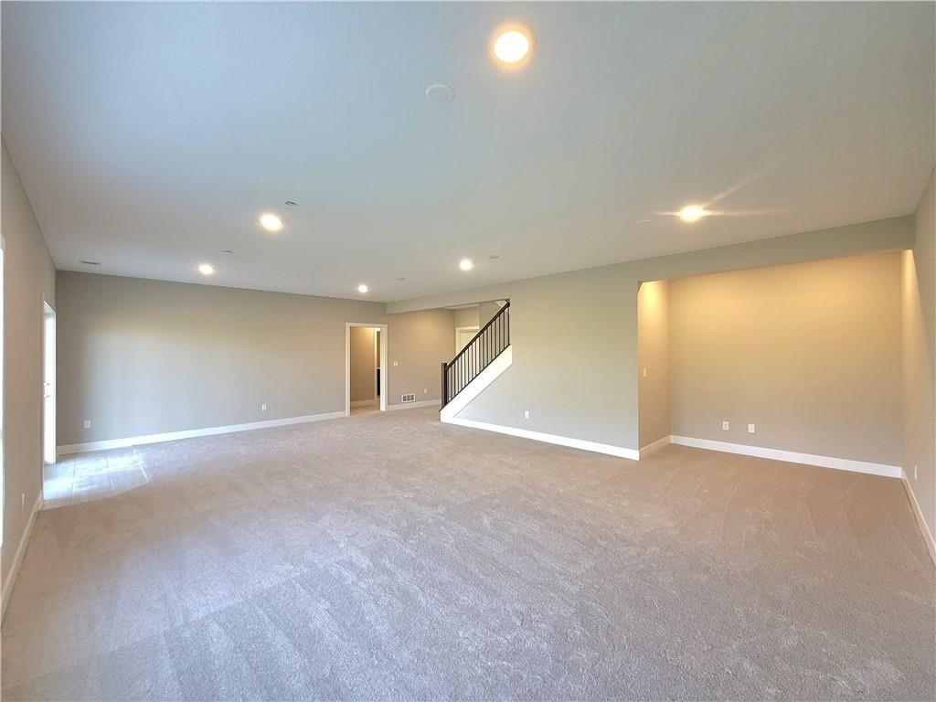 18221 Monrovia Street — photo 27