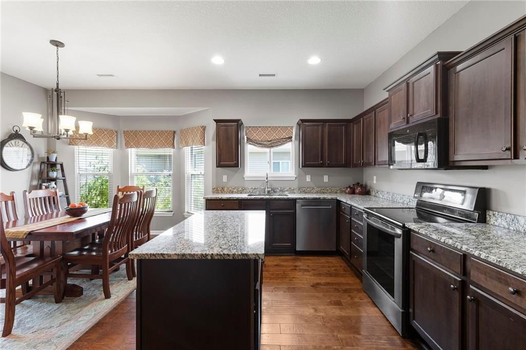 Photo 8 of 32 - 685 NE 66th Street