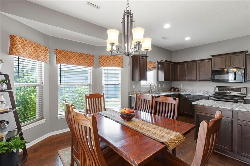 Photo 13 of 32 - 685 NE 66th Street