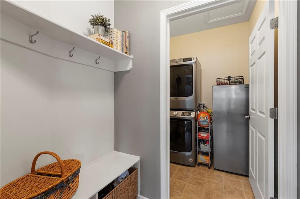 Photo 14 of 32 - 685 NE 66th Street
