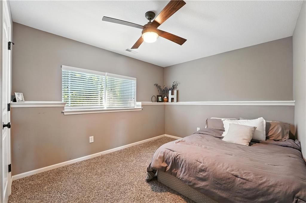 Photo 12 of 18 - 16728 Ruby Way