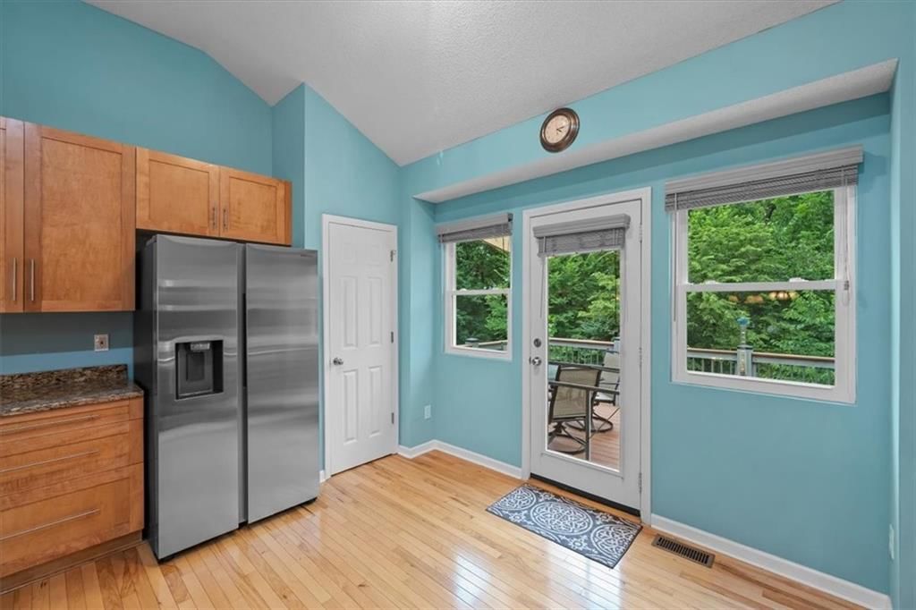 Photo 9 of 44 - 5918 W Richards Drive