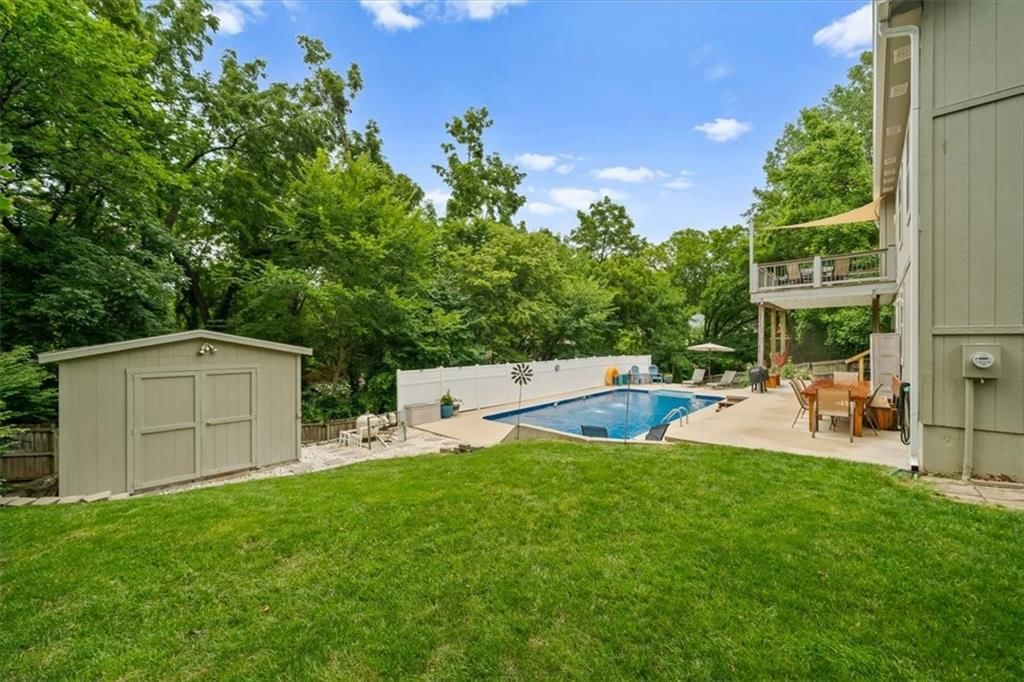Photo 17 of 44 - 5918 W Richards Drive