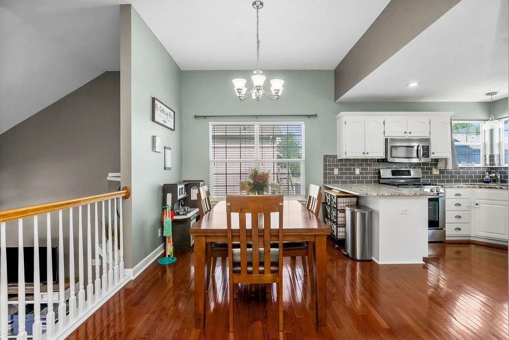 Photo 8 of 37 - 620 E Dogwood Street
