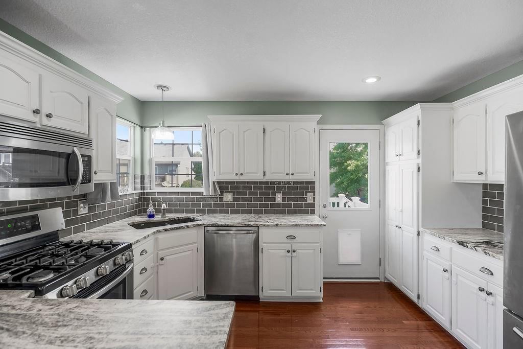 Photo 13 of 37 - 620 E Dogwood Street