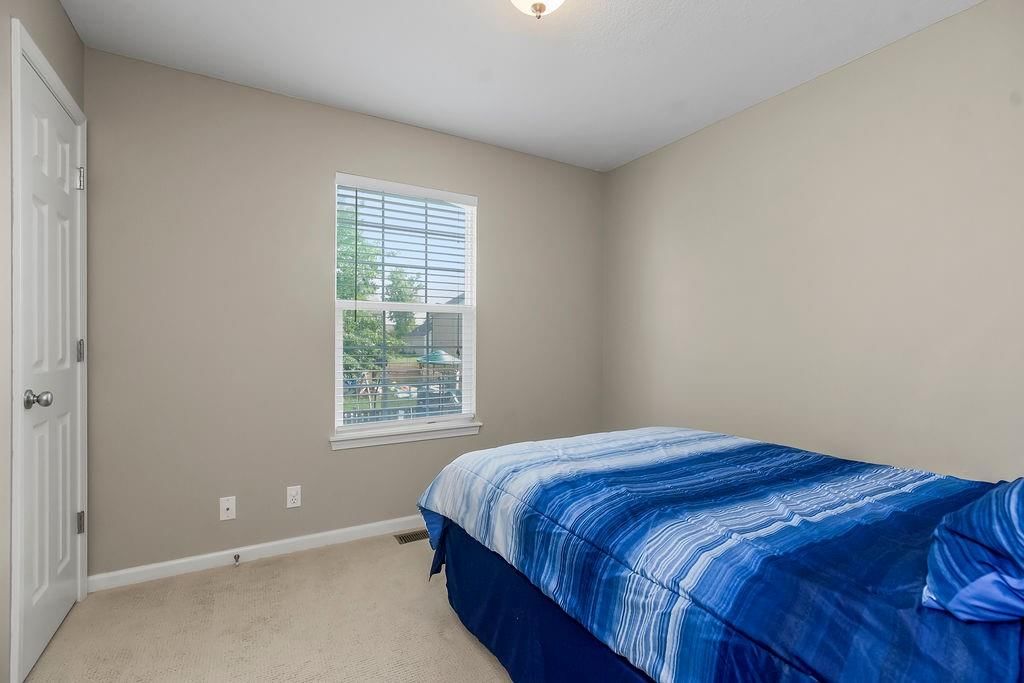 Photo 21 of 37 - 620 E Dogwood Street