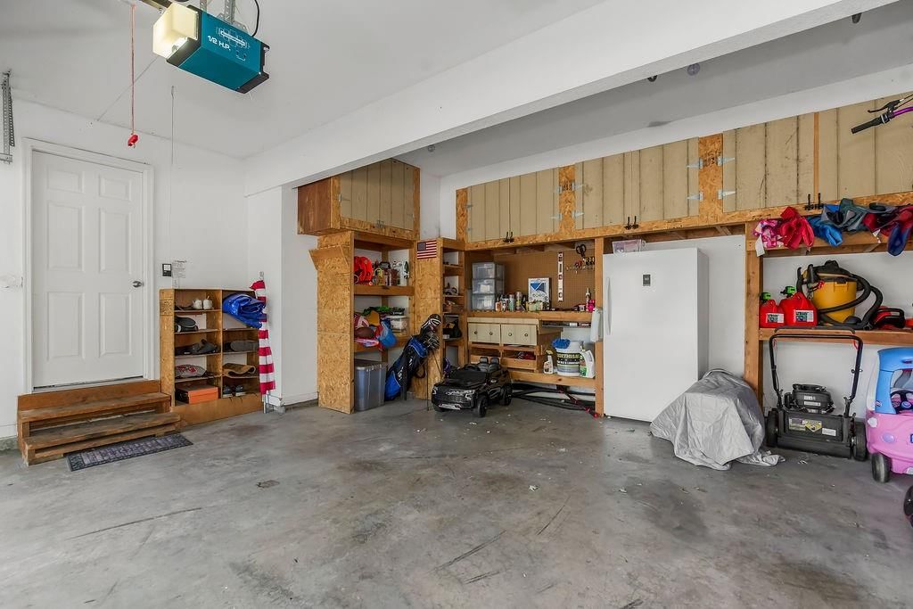 Photo 31 of 37 - 620 E Dogwood Street