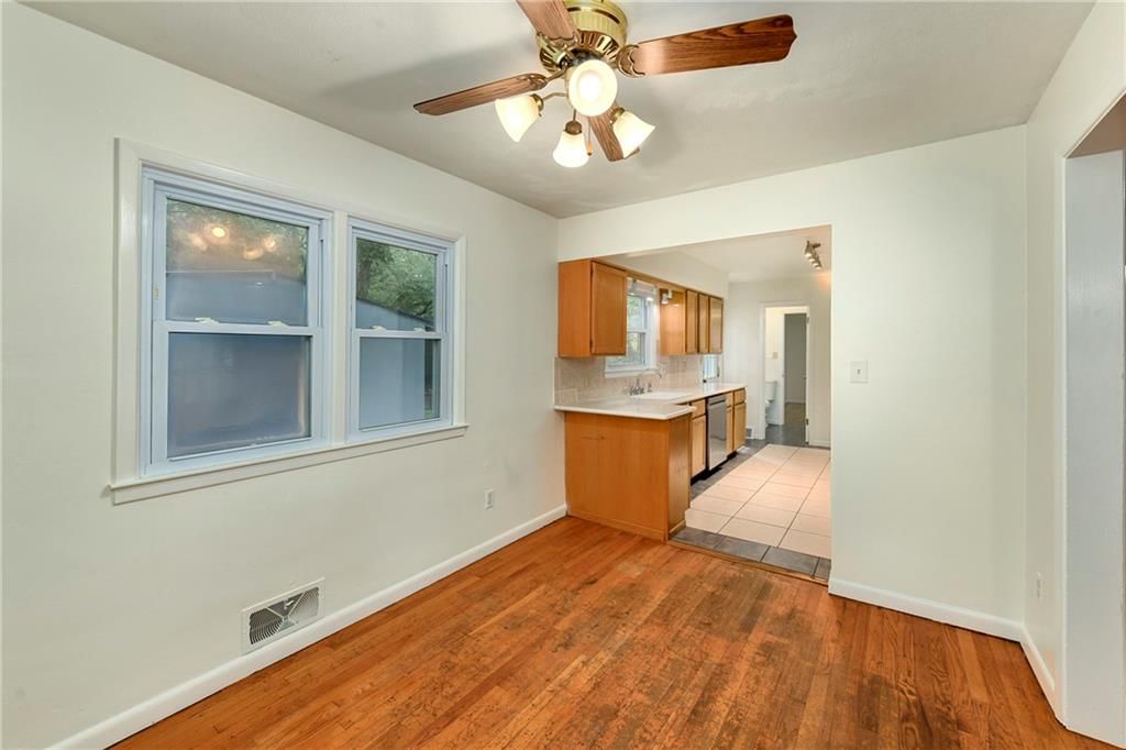 Photo 8 of 30 - 7301 Antioch Road