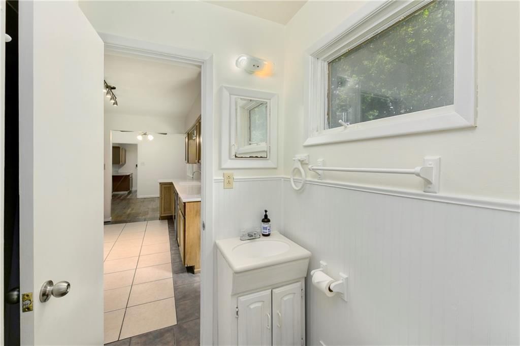 Photo 13 of 30 - 7301 Antioch Road