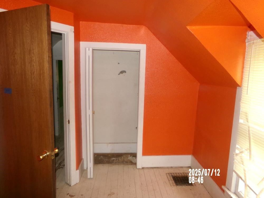 211 W Madison Street — photo 3