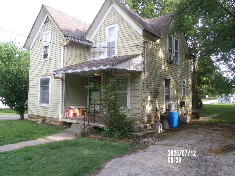 211 W Madison Street — photo 6