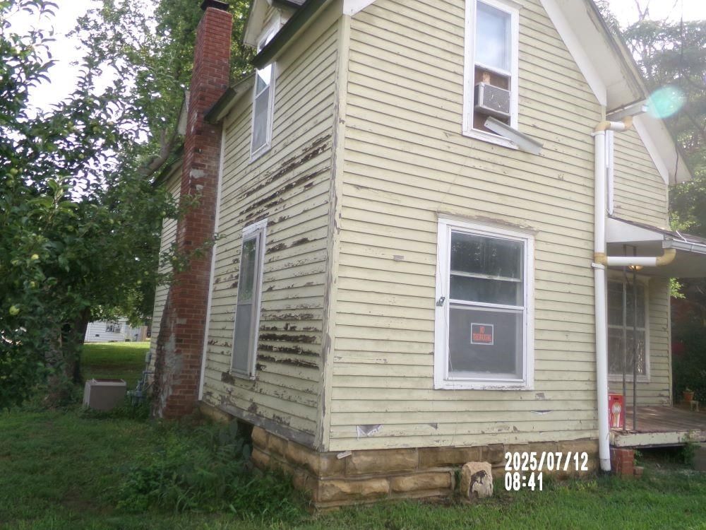 211 W Madison Street — photo 12