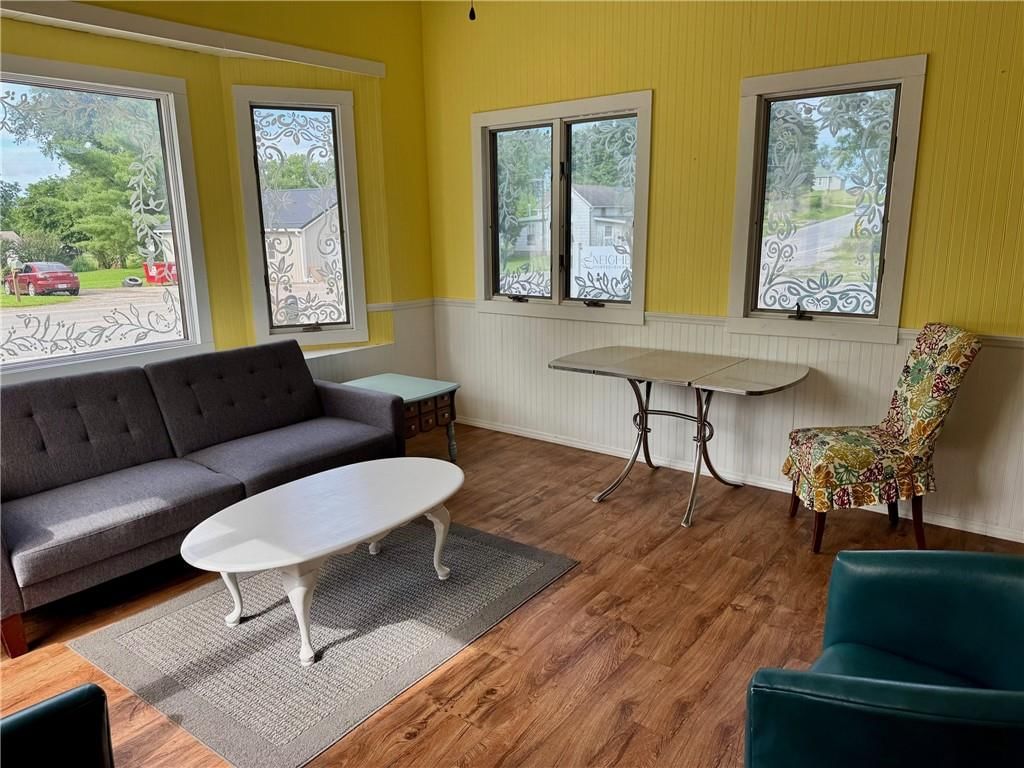 101 W Walnut Street — photo 15