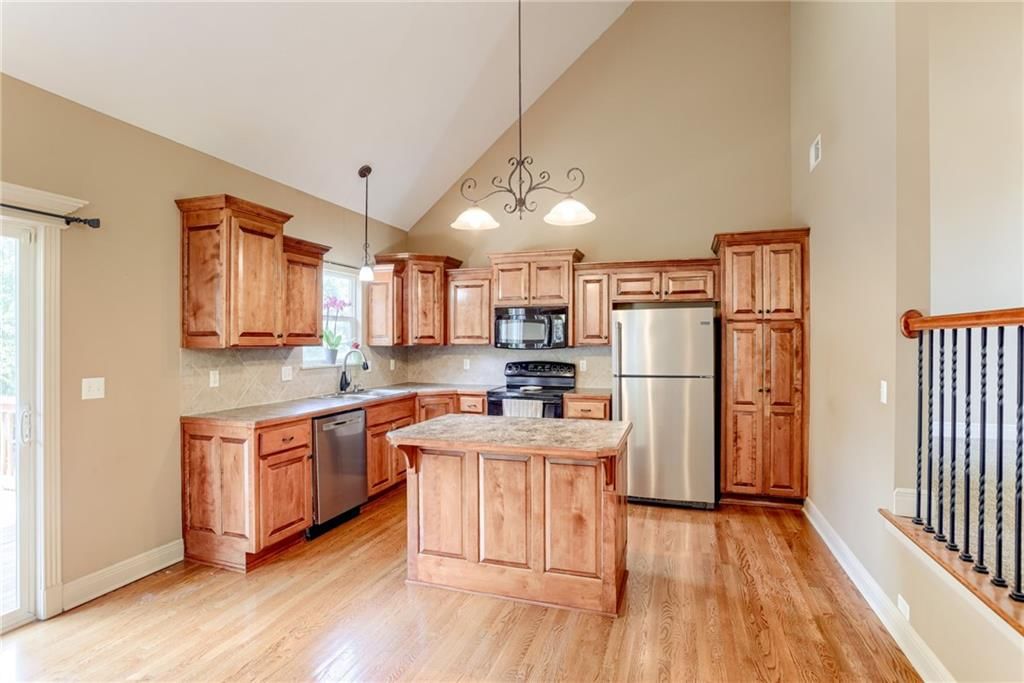 20918 Larkspur Avenue — photo 13