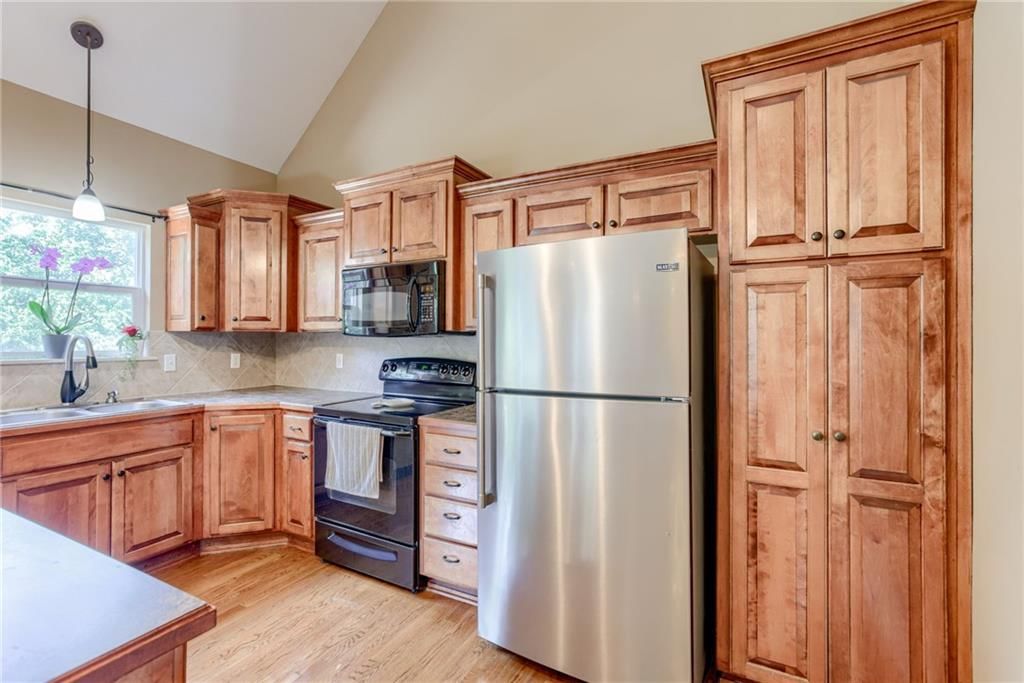 20918 Larkspur Avenue — photo 14