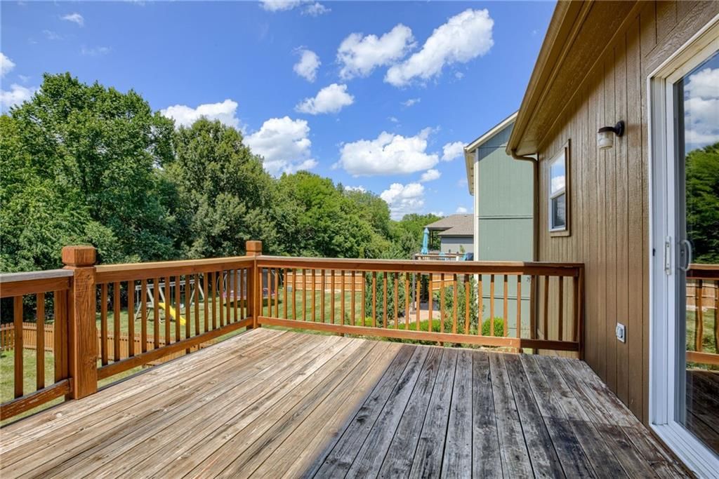 20918 Larkspur Avenue — photo 39
