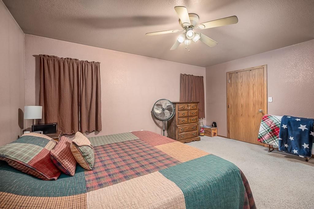 Photo 10 of 26 - 307 N Cypress Street
