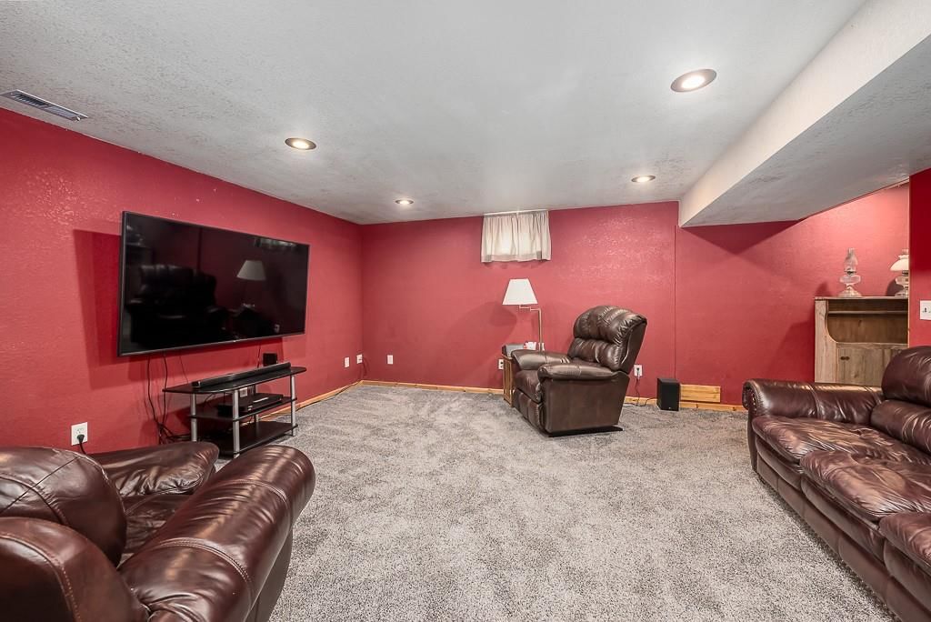 Photo 16 of 26 - 307 N Cypress Street