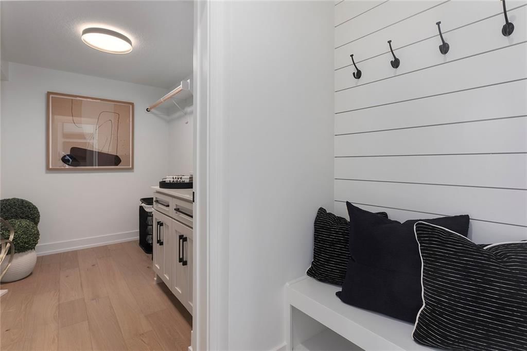9736 N Montclair Avenue — photo 5