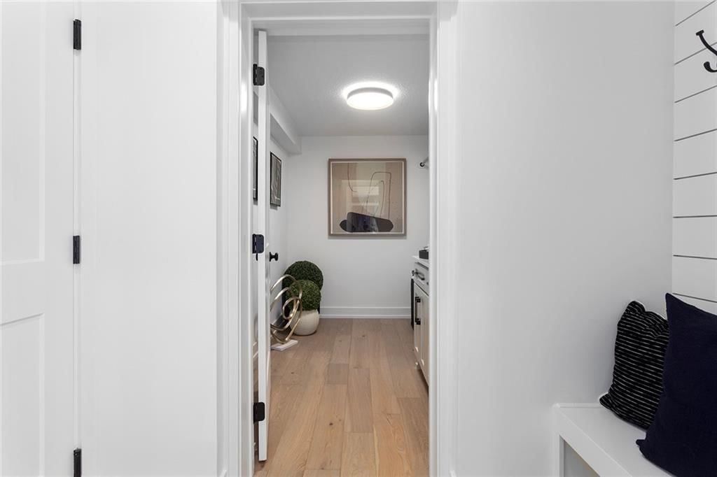 9736 N Montclair Avenue — photo 6