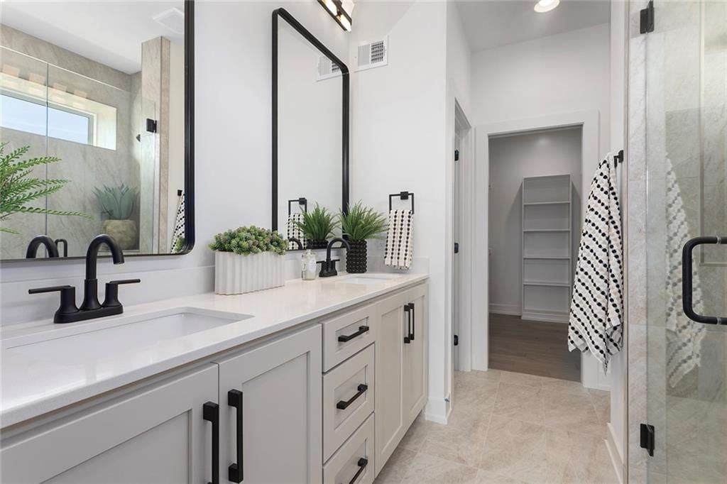 9736 N Montclair Avenue — photo 26