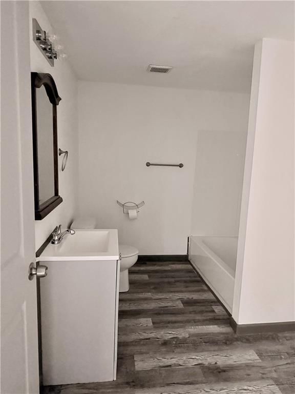 405 E 3rd Street — photo 11