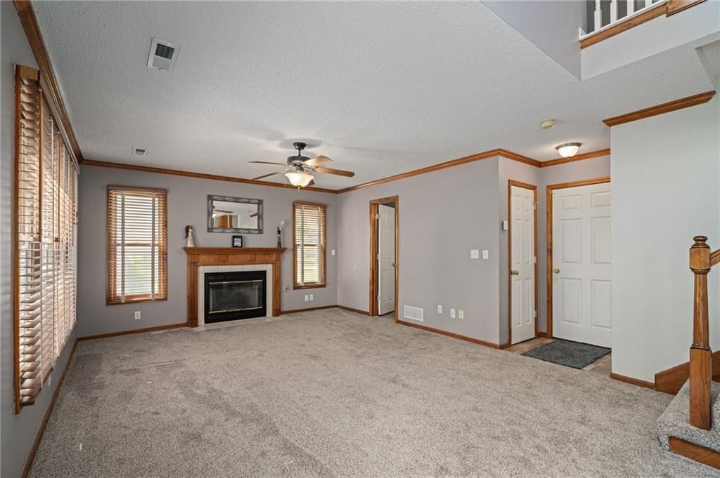 Photo 10 of 26 - 4309 NE Blue Jay Circle
