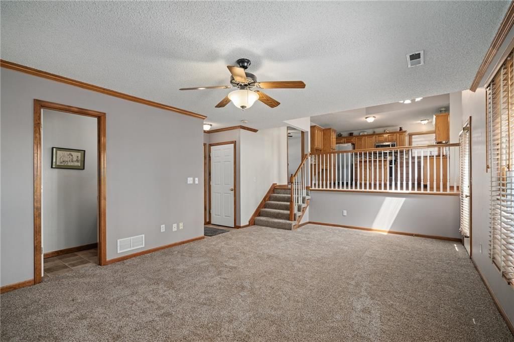 Photo 11 of 26 - 4309 NE Blue Jay Circle