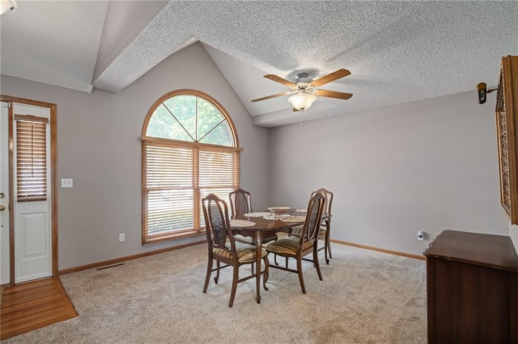 Photo 13 of 26 - 4309 NE Blue Jay Circle