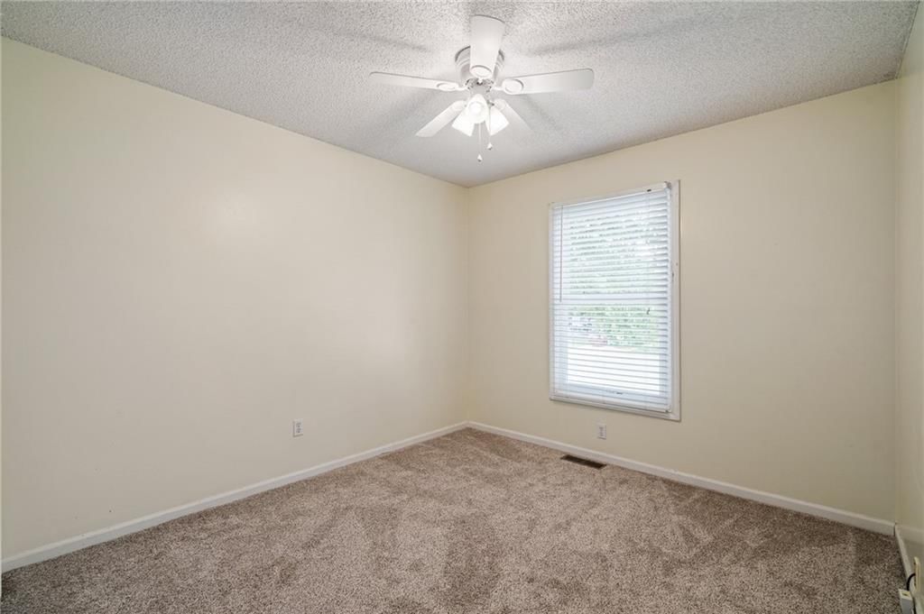 Photo 20 of 26 - 4309 NE Blue Jay Circle