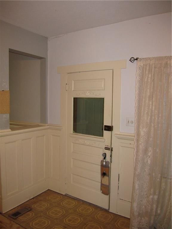 220 E McCarty Street — photo 11