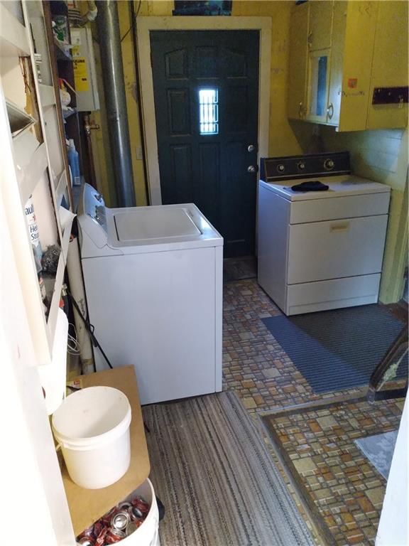 220 E McCarty Street — photo 28