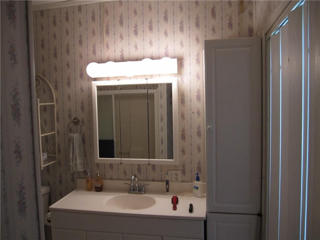 220 E McCarty Street — photo 33