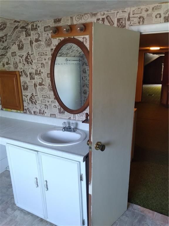 220 E McCarty Street — photo 40