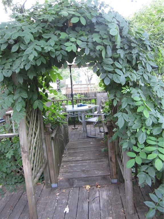 220 E McCarty Street — photo 53