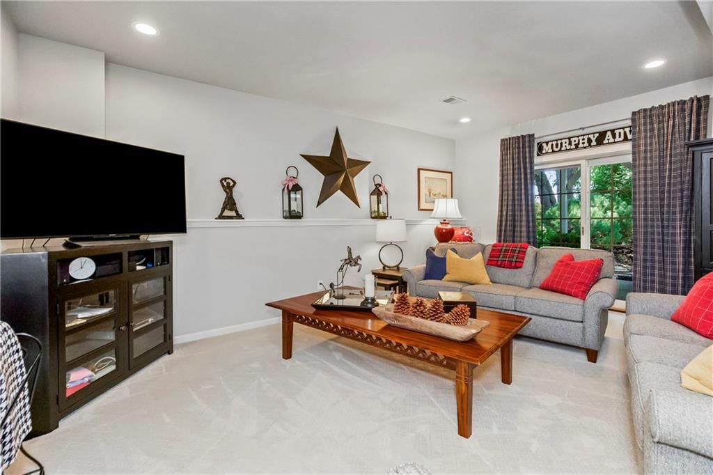 12313 England Street — photo 27