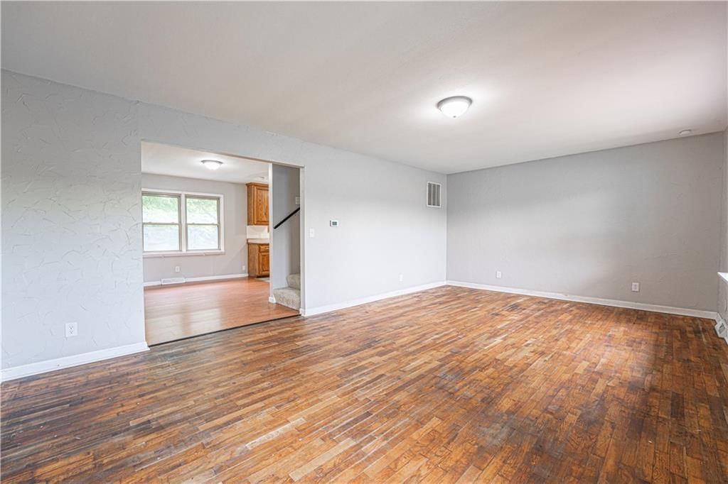202 W Henry Street — photo 6
