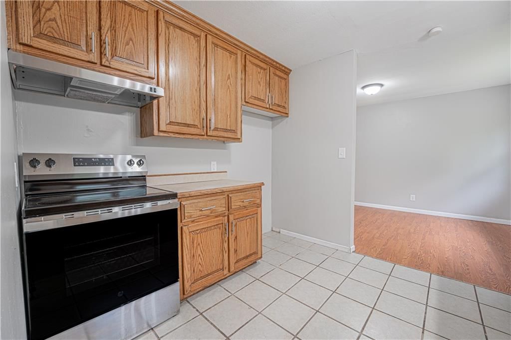 202 W Henry Street — photo 10