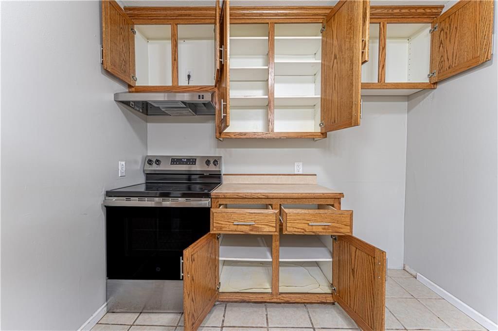 202 W Henry Street — photo 13
