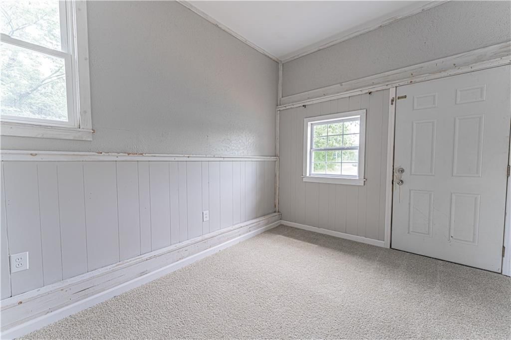 202 W Henry Street — photo 19