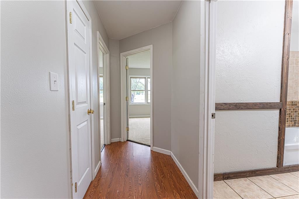 202 W Henry Street — photo 21