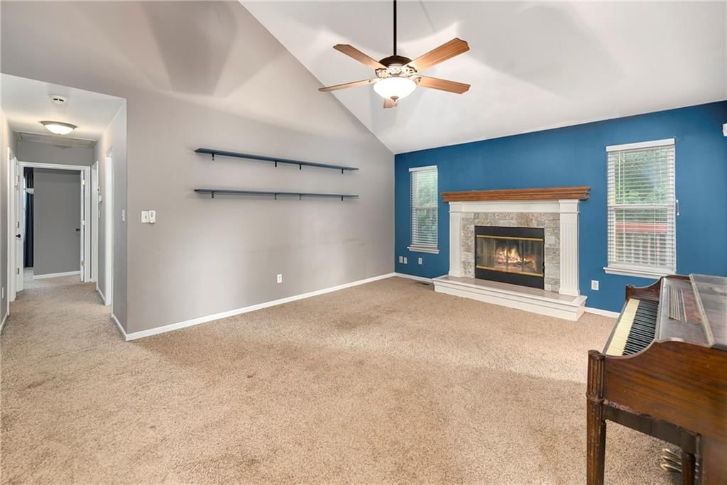 1104 N Viking Drive — photo 2
