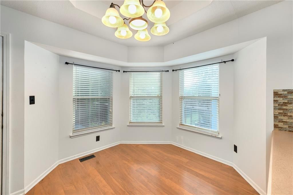 1104 N Viking Drive — photo 11