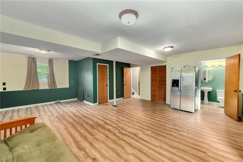 1104 N Viking Drive — photo 24