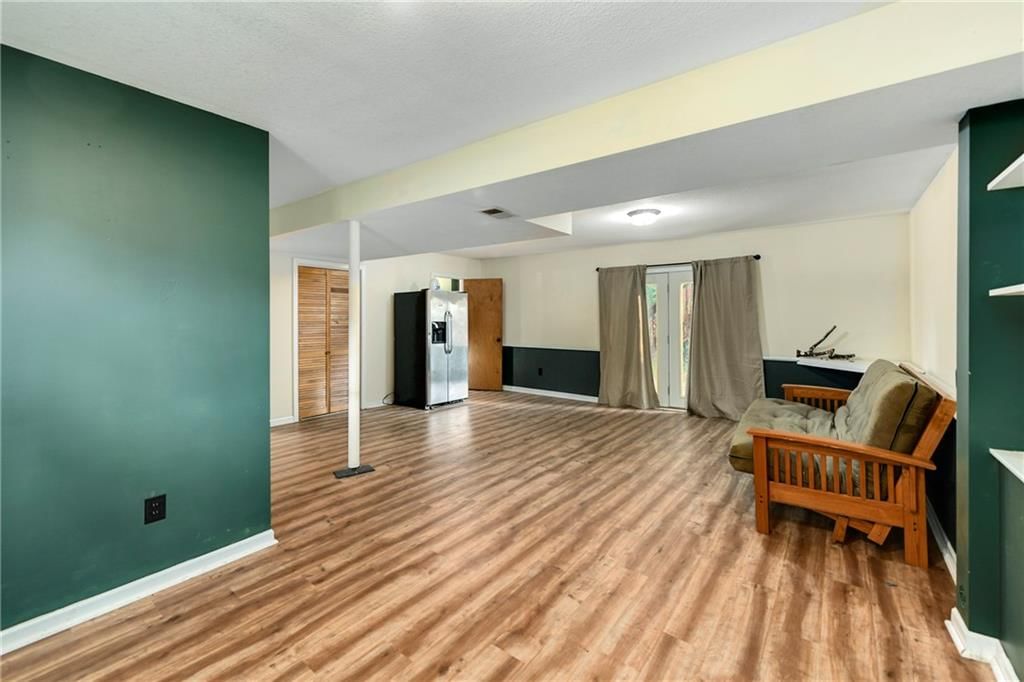 1104 N Viking Drive — photo 25